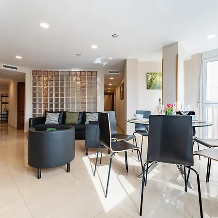 Malagasuite River Views Center Apartment *